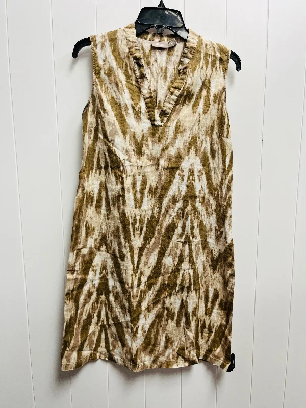 Price Break Brown Dress Casual Short Chicos, Size S