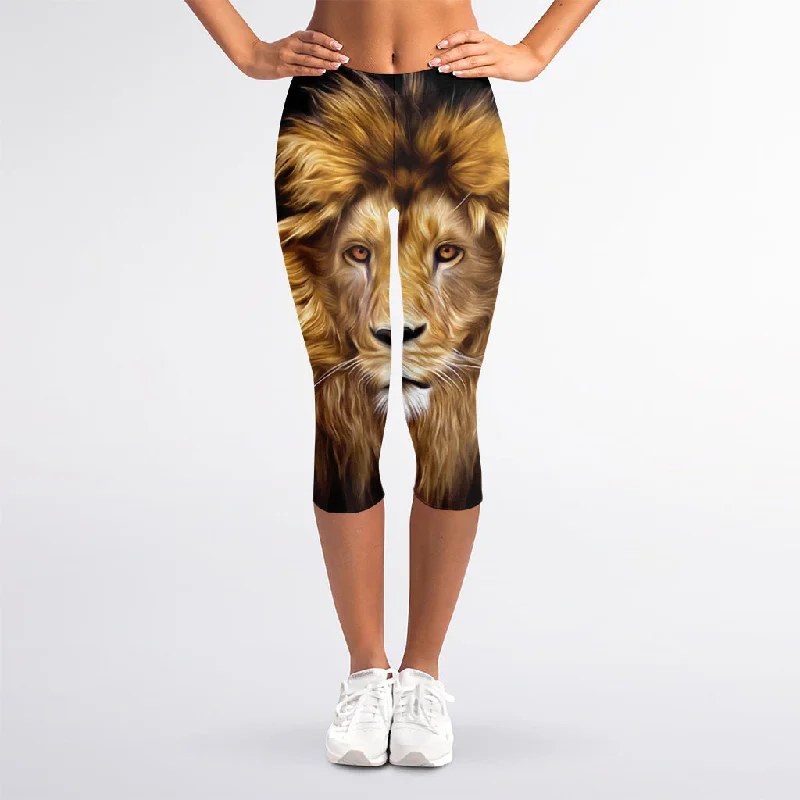 Big Savings Leo Portrait Print Women's Capri Leggings