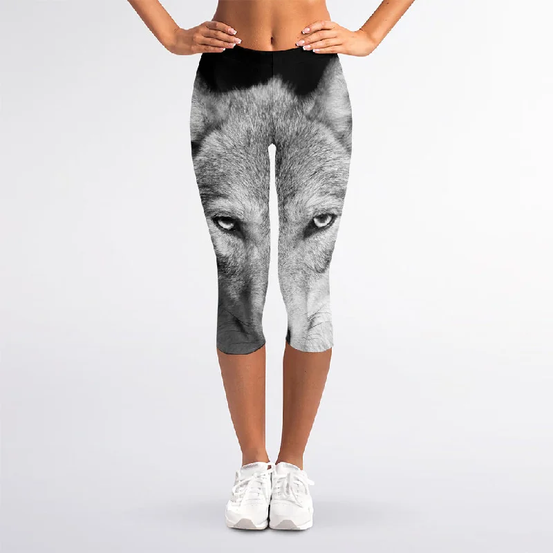 Year-End Sale Monochrome Wolf Print Women's Capri Leggings