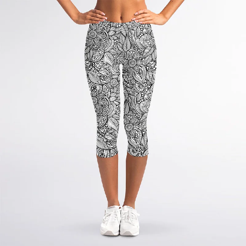 Exclusive Online Offer Monochrome Zentangle Pattern Print Women's Capri Leggings