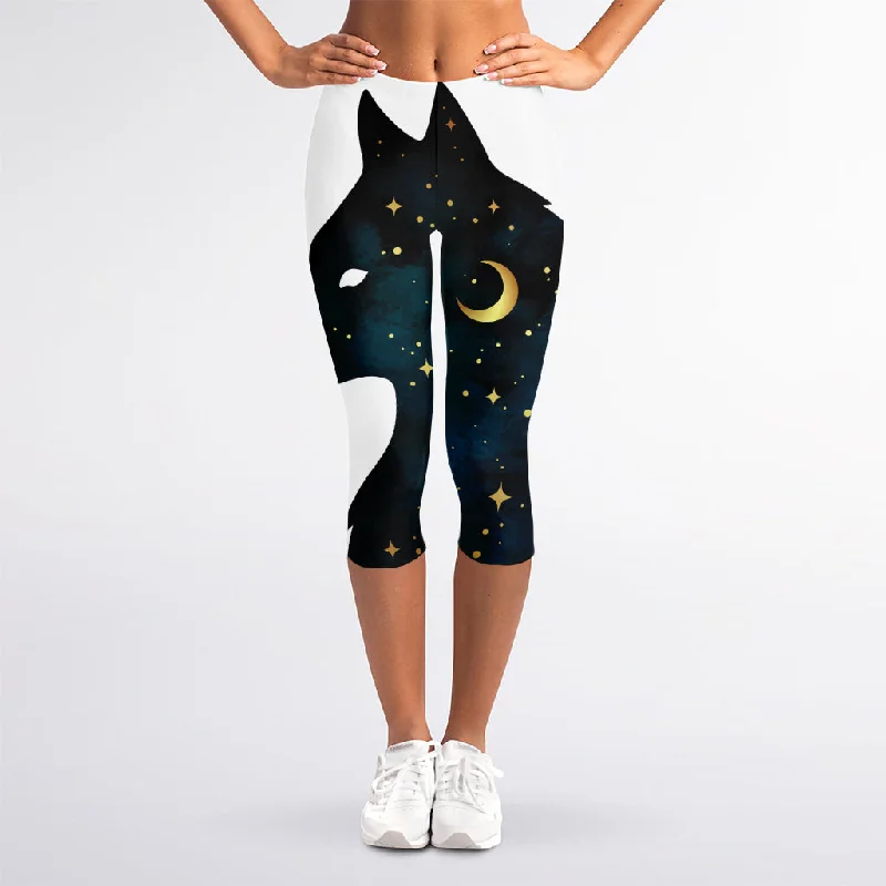 Super Deal Moon And Stars Wolf Spirit Print Women's Capri Leggings
