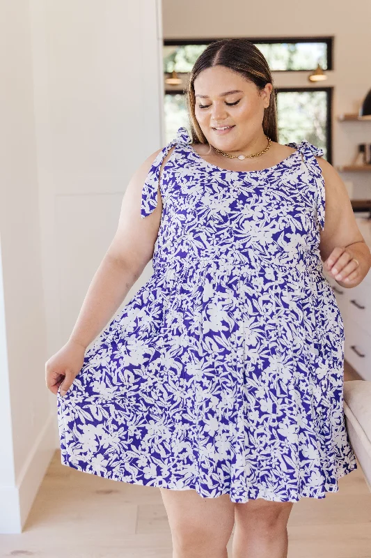 Savings Bonanza Fantastic in Floral Dress